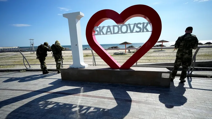 Ororile răboiului: o femeie a fost spânzurată în centrul orașului în care locuia pentru că a spus ”Skadovsk este Ucraina”