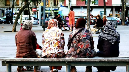 Moment istoric în Arabia Saudită. O femeie a câștigat alegerile la care a putut vota și candida pentru prima dată
