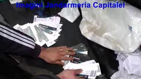 SPECULĂ cu bilete la Steaua-Chelsea. Jandarmii au prins 6 bișnițari care cereau și 500 de lei pe bilet. VIDEO