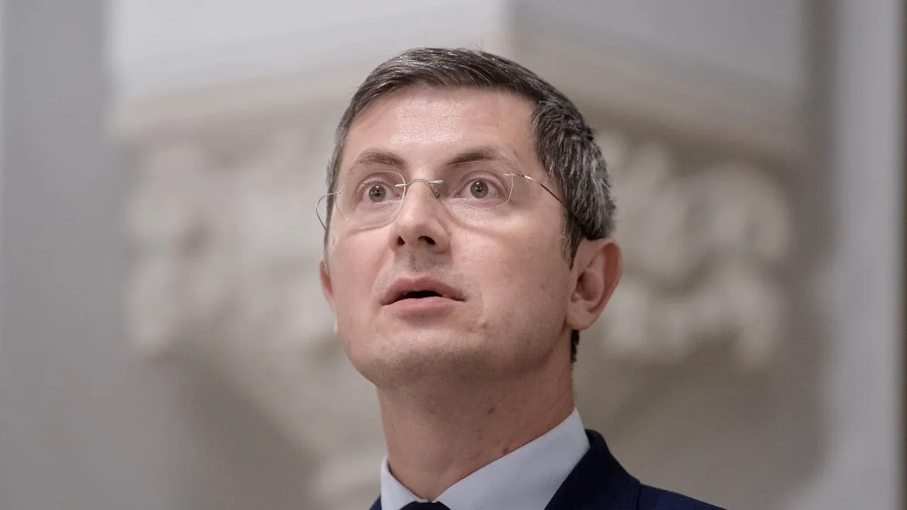 Barna, către Cioloș: Nu o să ne împiedicăm în gesturi precum o întrerupere la o conferință de presă