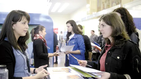  Studenții români, tot mai doriți de universități din Europa și SUA