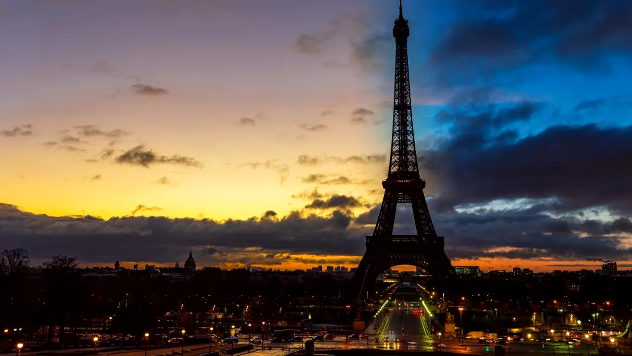 Autoritățile ar putea interzice circulația pe timp de noapte la Paris din cauza nerespectării regulilor antiepidemice