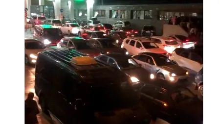 Panica a cuprins Rusia, după anunțul lui Vladimir Putin privind mobilizarea parțială: Sunt cozi la granițele cu Georgia și Finlanda, iar avionale care circulă pe curse externe sunt arhipline - VIDEO