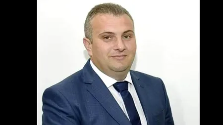 VIDEO - Un fost primar din Mehedinți, în vârstă de 43 de ani, a fost găsit împușcat în bucătăria casei sale. „Toată lumea te iubea. Aș da orice să vii înapoi la noi”/ Primele ipoteze ale anchetei