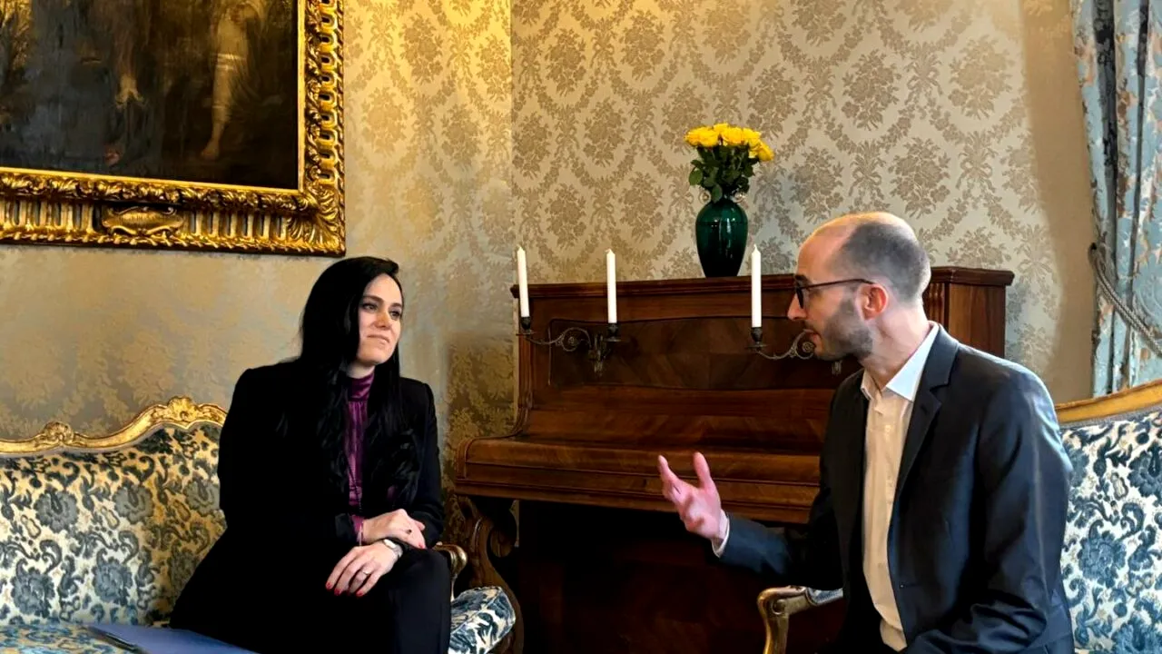 Ministrul Simona Bucura-Oprescu, discuții cu directorul de afaceri publice Group Renault, despre viitorul Dacia și al industriei auto românești