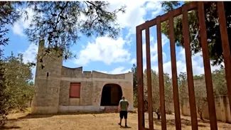 Afacere în stil sicilian. Un britanic a cumpărat o vilă la preț de mașină. Cum arată casa