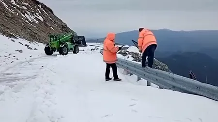 A început acțiunea de îndepărtare a zăpezii pe Transalpina, sectorul de drum cuprins între Rânca și Obârșia Lotrului