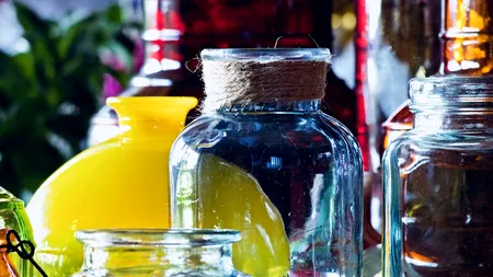 STERILIZAREA borcanelor de sticlă pentru dulceață și conserve: cât timp se țin în abur. Trucuri eficiente