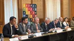 Comisia pentru Învățământ a Senatului dezbate obligativitatea uniformelor școlare. Elevii se opun