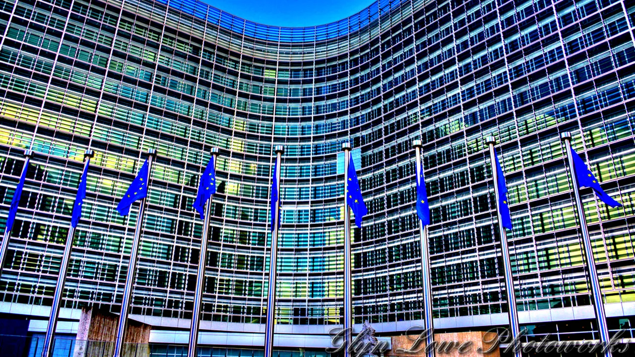 Comisia Europeană, explicații oficiale după ce s-a aflat că documentul în care cerea informații despre persoane publice din România care au probleme penale este real




