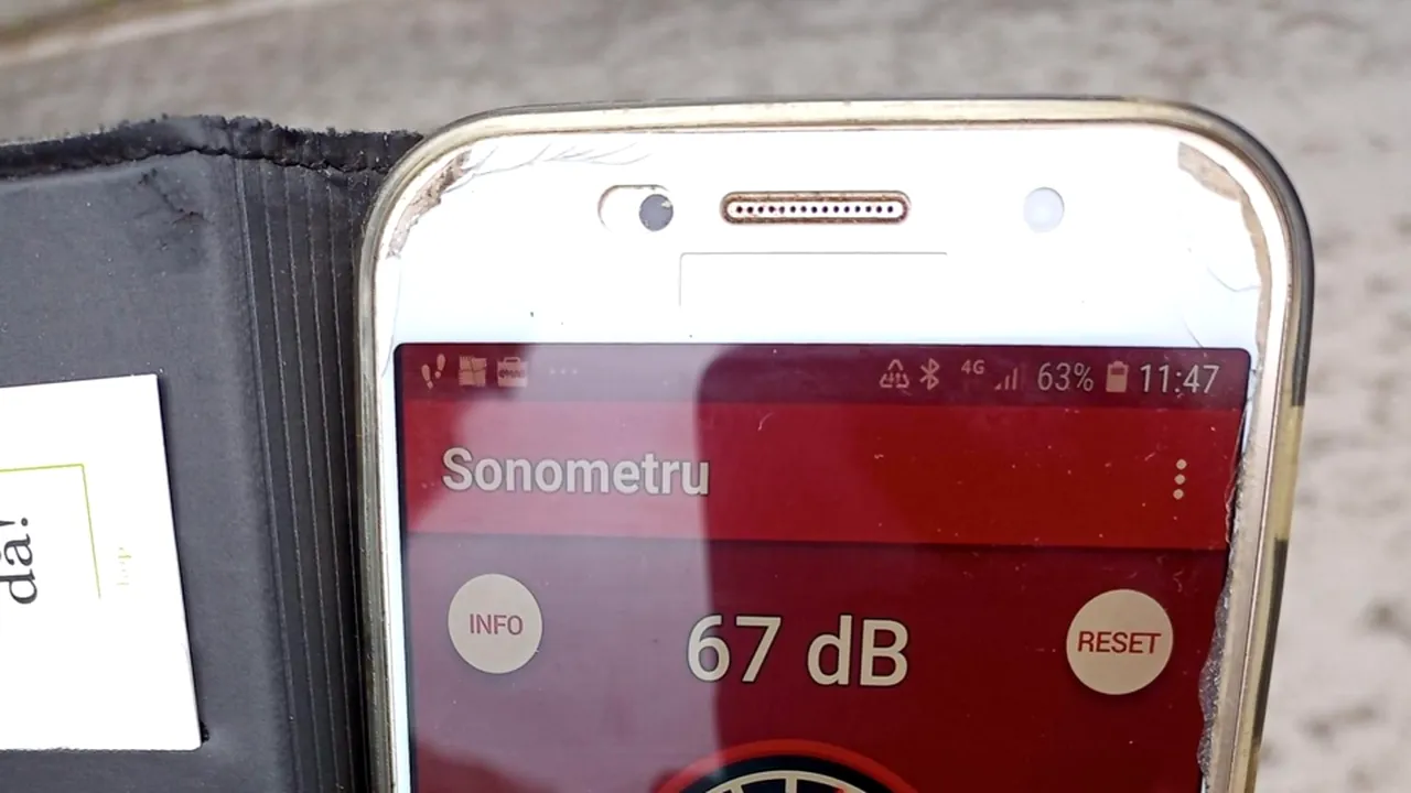 Mai mulți locuitori dintr-un oraș din România au făcut plângeri la poliție:„ Oamenii nu se pot odihni. Aceasta Biserică îi obligă să asculte slujba în propria casă”