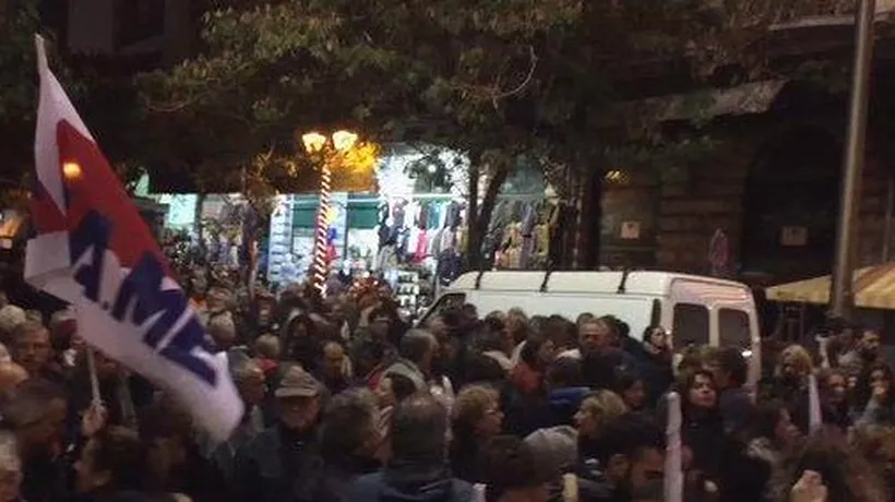 Protest violent în Grecia: mii de oameni în stradă în timpul vizitei lui Obama