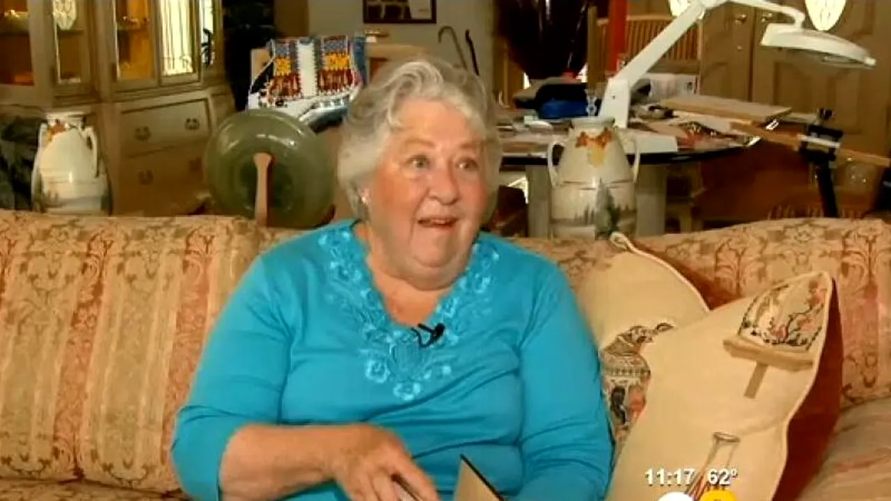 Ce a găsit această doamnă într-o Biblie pe care o cumpărase dintr-un anticariat. 