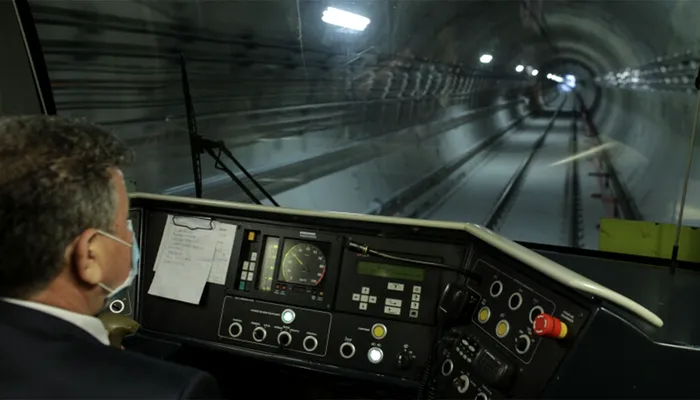 Ce salarii au conductorii Metrorex în 2026. Câți bani iau cei care conduc metrourile bucureștene, de fapt