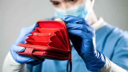 Salariile angajaților din sănătate, triplate în ultimul deceniu. Cât câștiga un medic acum 10 ani