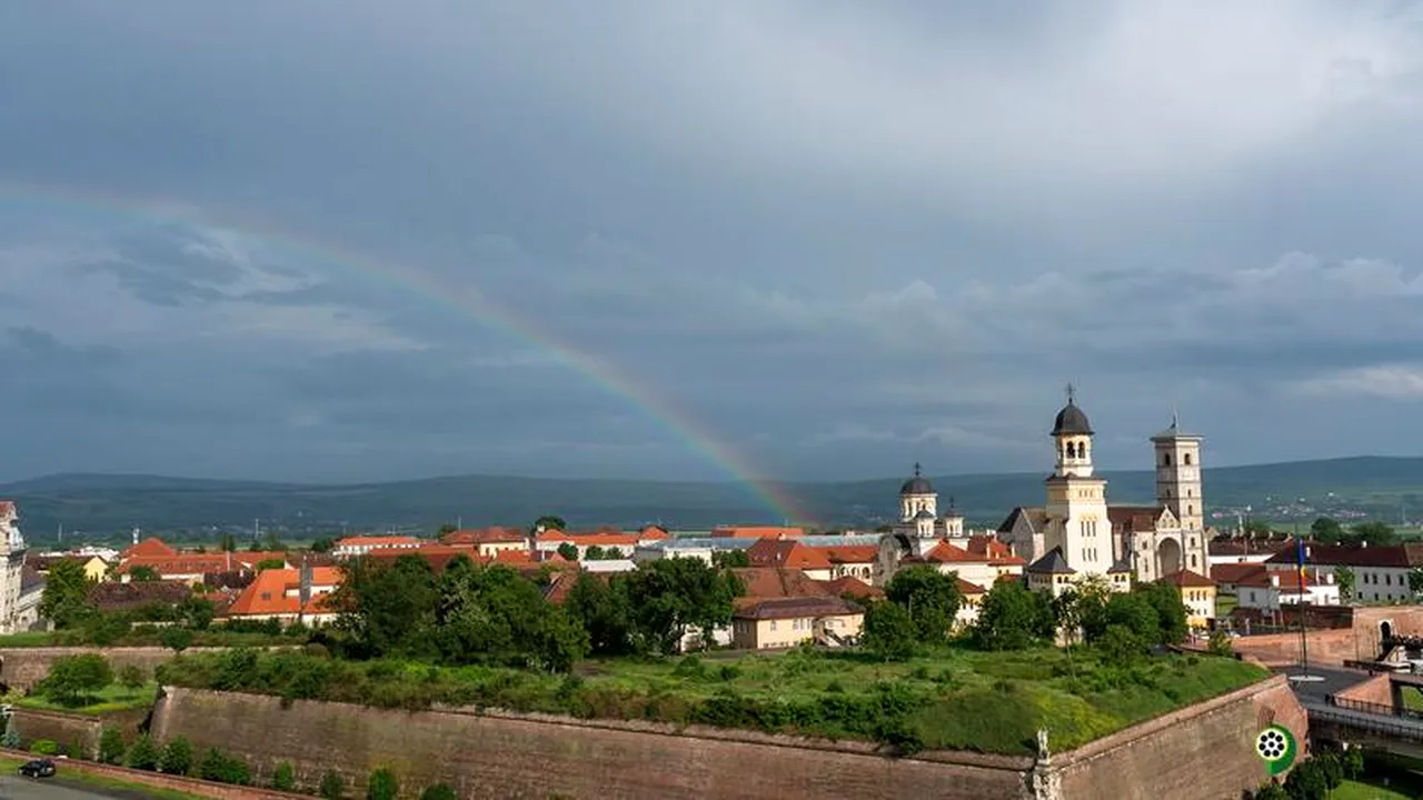 Alba Iulia reintră în scenariul roșu! Carantină pe timp de noapte, restaurante și cinematografe închise
