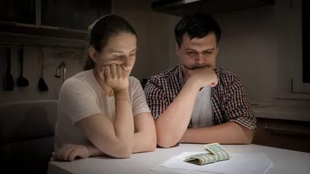 Dacă mâine nu ai mai putea aduce bani acasă, cât timp s-ar descurca familia ta?