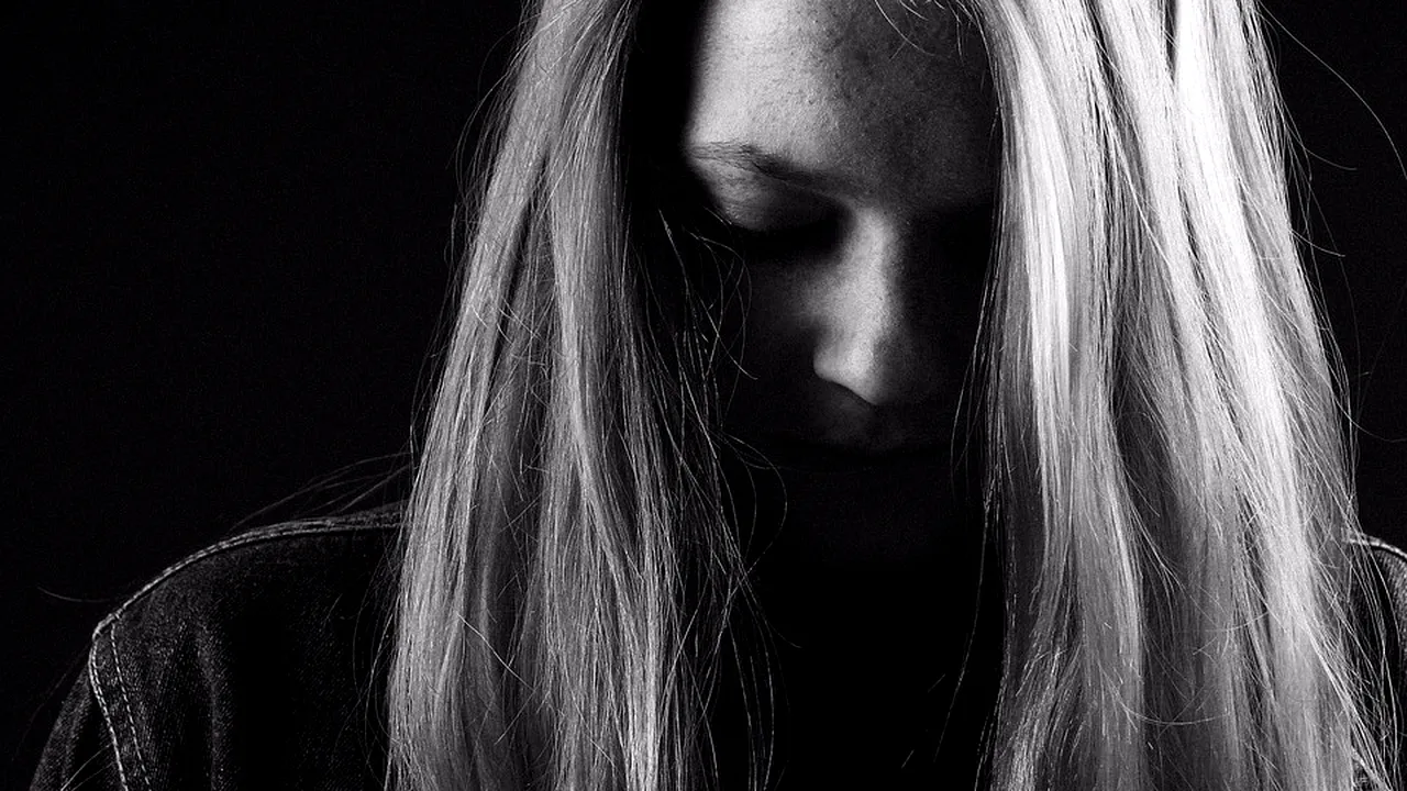 #metoo. Imaginea reală a unui subiect tabu în România. Șeful CNCD: „Victimele hărțuirii sexuale nu au suportul necesar, au o temere de a sesiza instituțiile