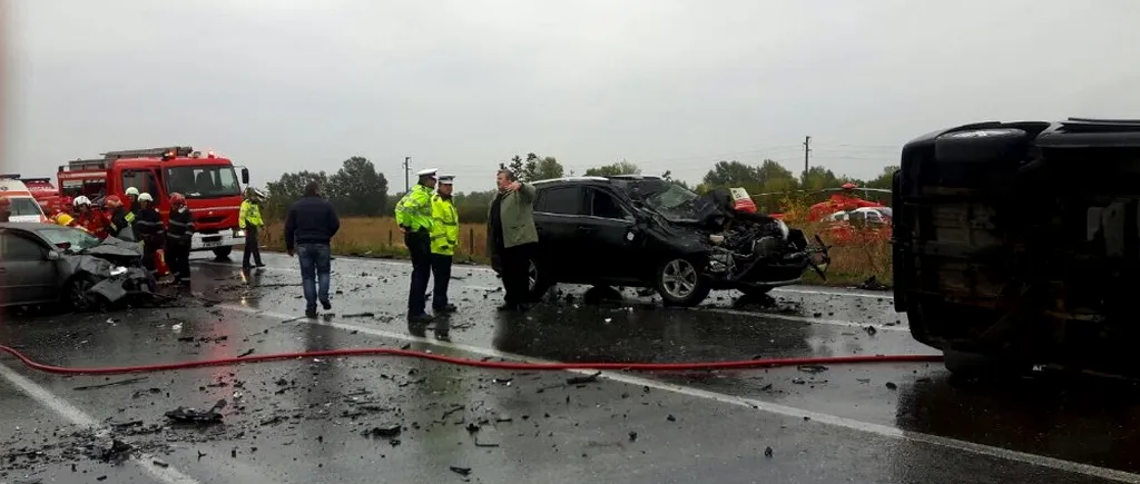 Tragedie în noaptea de Halloween. Cinci tineri au murit după ce mașina în care se aflau s-a ciocnit cu un alt autoturism