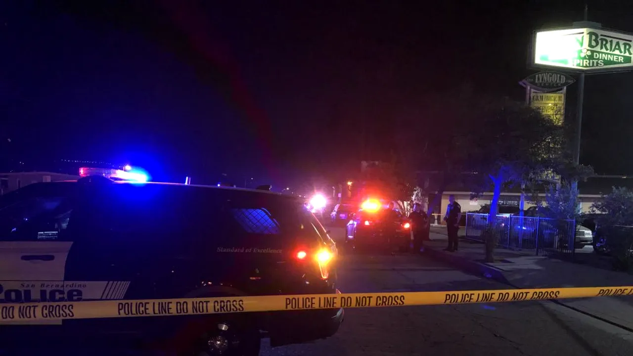 Zece persoane ÎMPUȘCATE într-un complex de apartamente din San Bernardino, unde se desfășurau jocuri de BARBUT