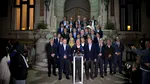Foc încrucișat în ședința PNL. Thuma este atacat că vrea să vândă partidul. Motreanu, că „șurubărește” de 20 de ani. Turcan, că e singura care a și rupt partidul, cu Stolojan. Lui Bolojan i se reproșează că i-a pus cruce cu măsurile economice. Cine pe cine a trădat și cum s-ar putea naște un nou ALDE