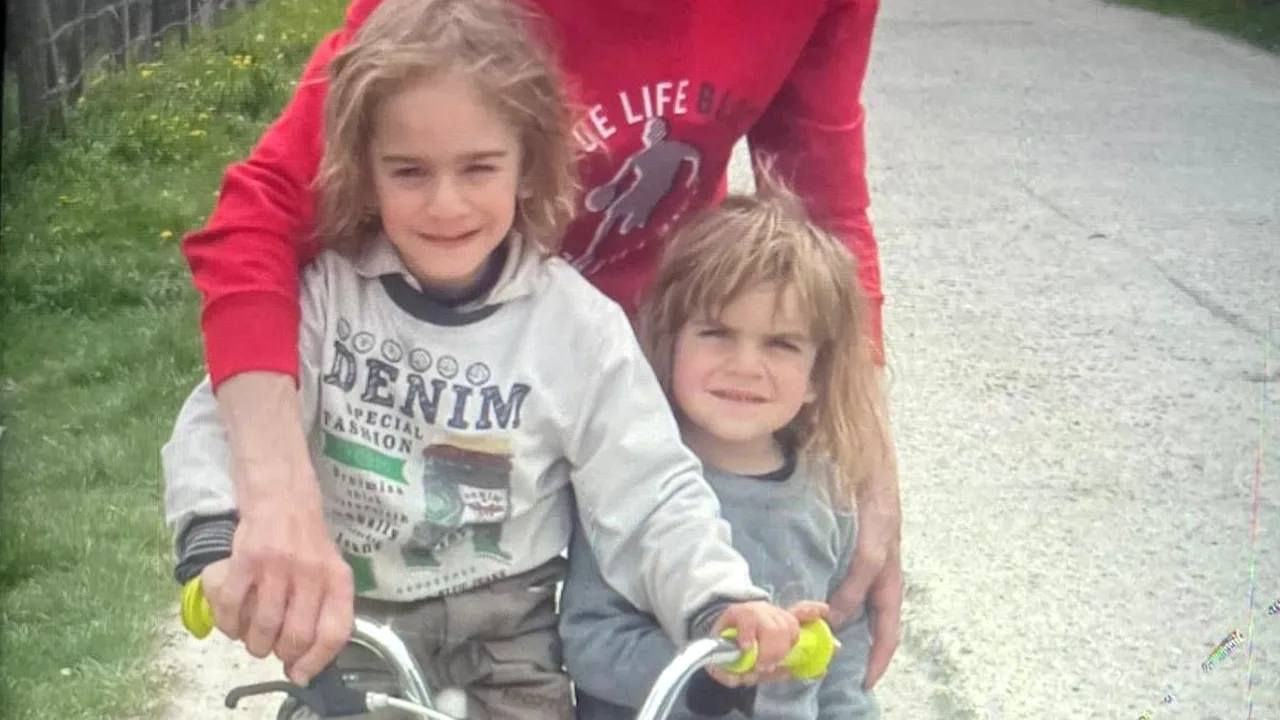 Cei doi frați din Mehadia au fugit de acasă din cauza bătăilor încasate de la părinți. Asistenții sociali știau povestea lor, dar nu au intervenit