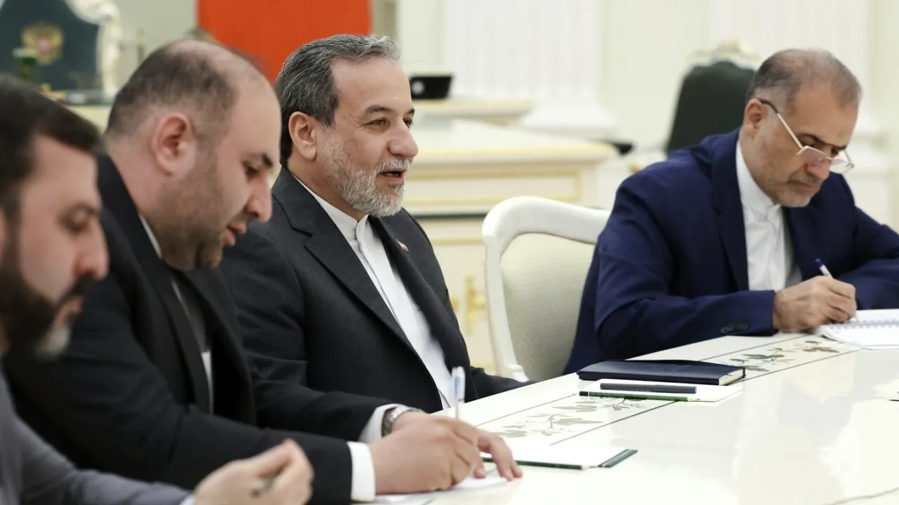 Ministrul iranian de Externe dezvăluie că daunele aduse instalațiilor NUCLEARE sunt „semnificative”/ Teheranul dorește să-și reia programul atomic