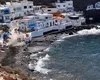 Locul ASCUNS de la malul oceanului, unde găseşti soare și linişte cu doar 30 de euro. Sunt plaje sălbatice, cu nisip negru, dar și sate pitoreşti