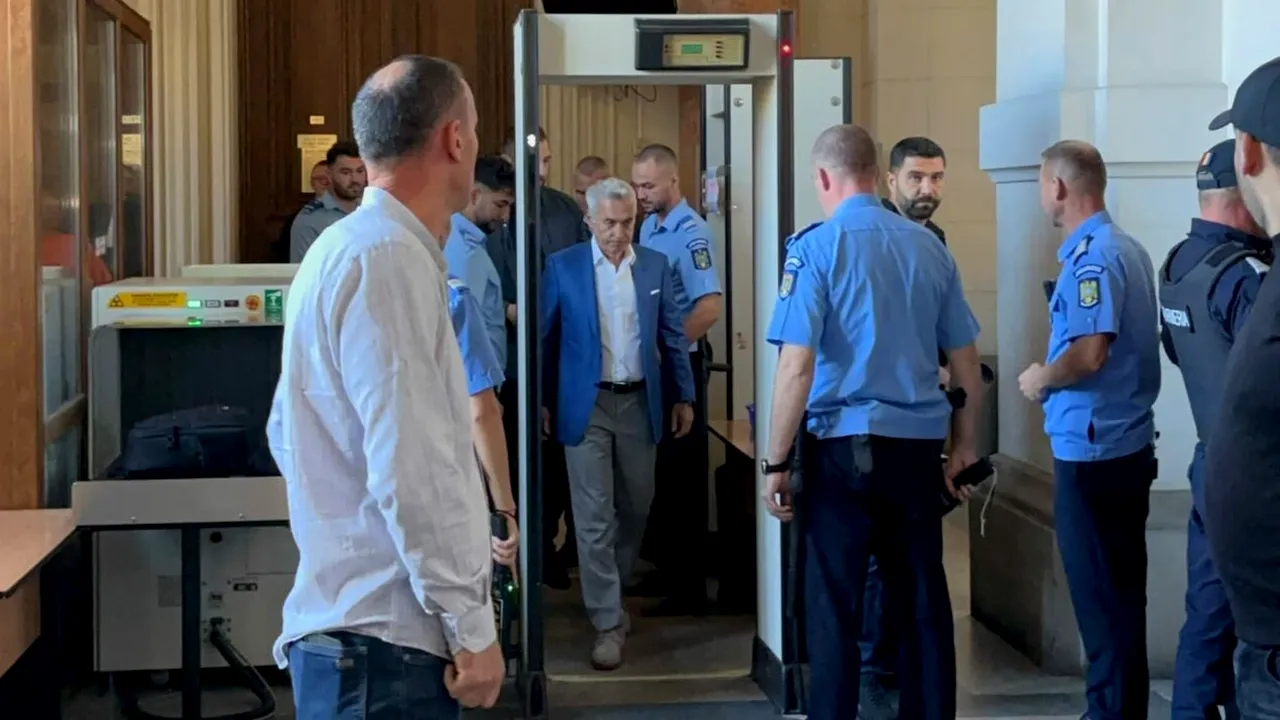 Azi încep perchezițiile informatice în dosarul de înșelăciune al lui Călin Georgescu. DIICOT cere, tot azi, la Curtea de Apel București, arestarea preventivă a fostului candidat la președinție