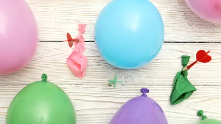 Jucăriile care conțin substanțe toxice vor dispărea din România. Sunt vizate, printre altele, baloanele și slime-urile