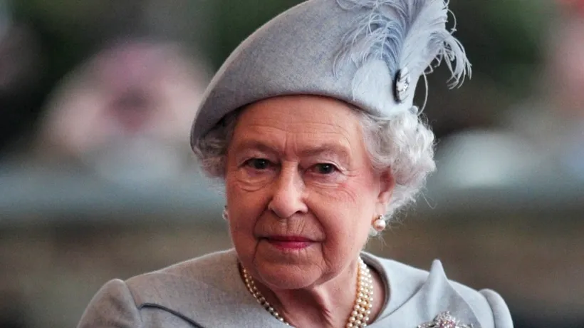 Regina Elisabeta transmite sincere condoleanțe Franței după atentatul de la Paris