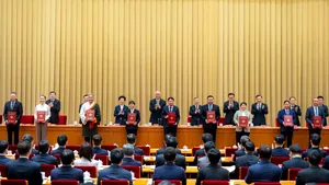 China oferă o recompensă pentru identificarea atacatorilor CIBERNETICI, despre care spune că au legătură cu Taiwanul