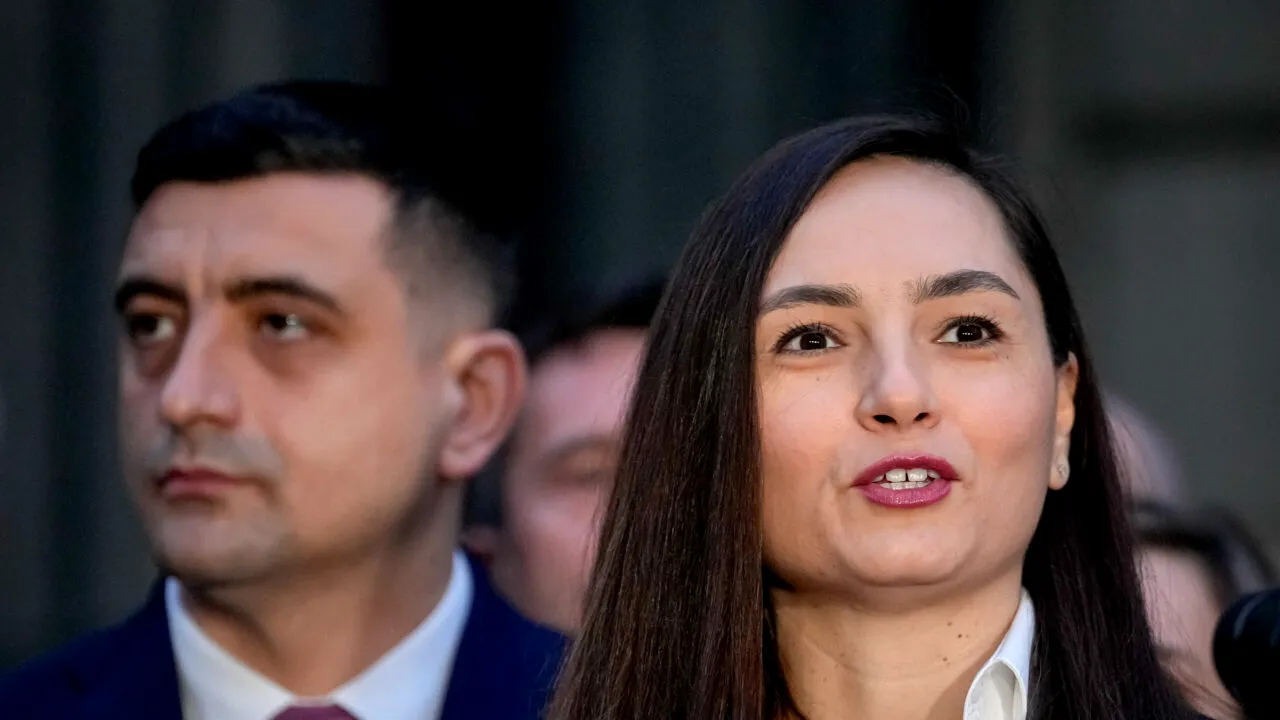 Anamaria Gavrilă, în război cu partidul lui George Simion: ”Spor la propagandă. AUR nu a votat ca să plece Bolojan”