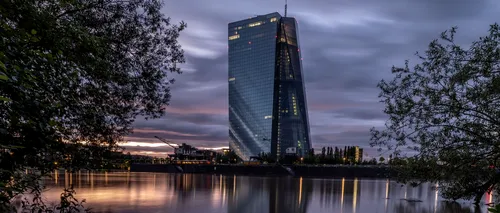 BCE reduce dobânda de referință în ZONA EURO, dar intenționează să mențină o politică monetară „restrictivă”