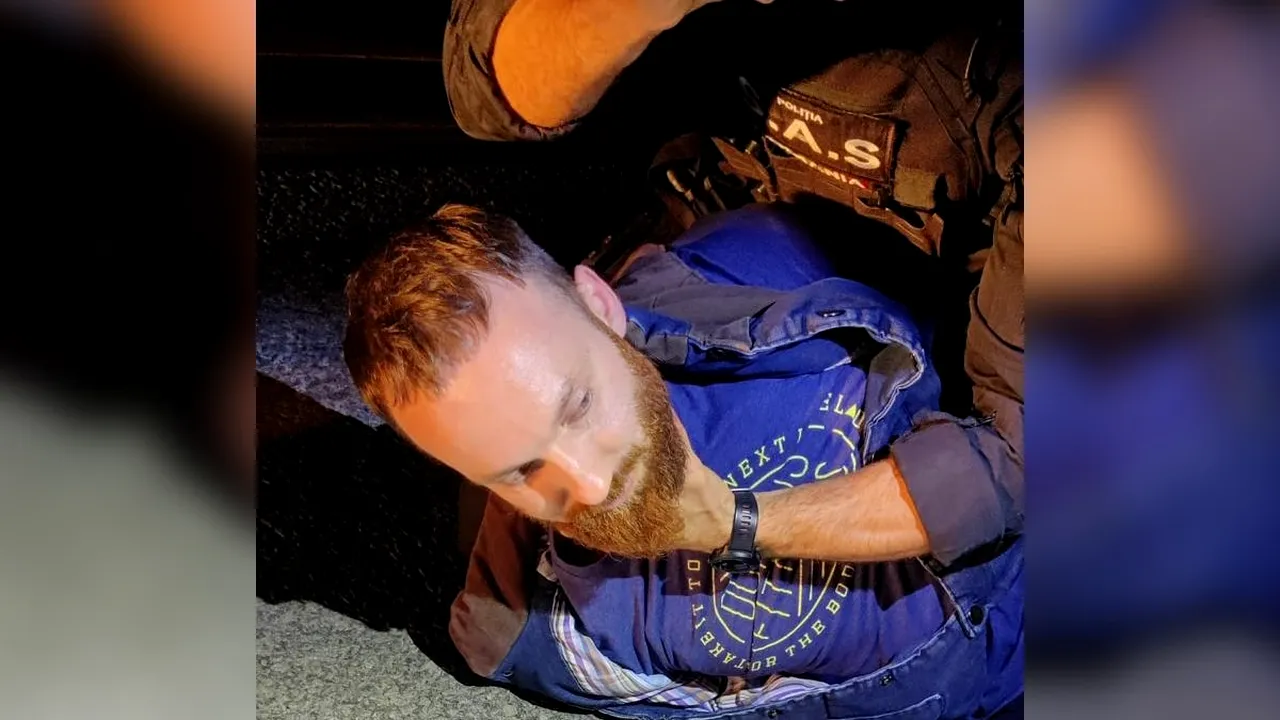 PRIMA imagine de la capturarea criminalului care a reușit să fugă de sub escorta Poliției / Despescu (MAI): Cu siguranţă a fost transportat de cineva