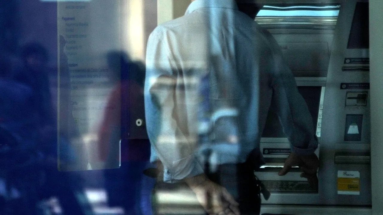 Decizie istorică a celei mai mari bănci din România. Schimbarea majoră pe care o implementează în 2018