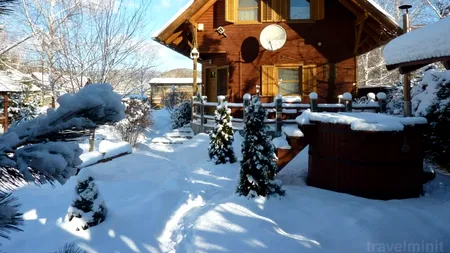 Turism în vremea pandemiei: De Ziua Îndrăgostiților, românii caută cabane cu ciubăr