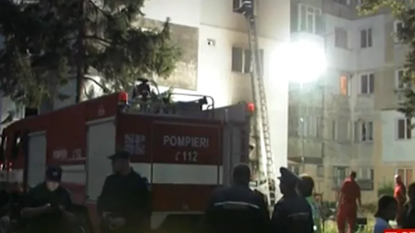 Incendiu puternic într-un bloc din nordul Capitalei. Locatarii au fost evacuați
