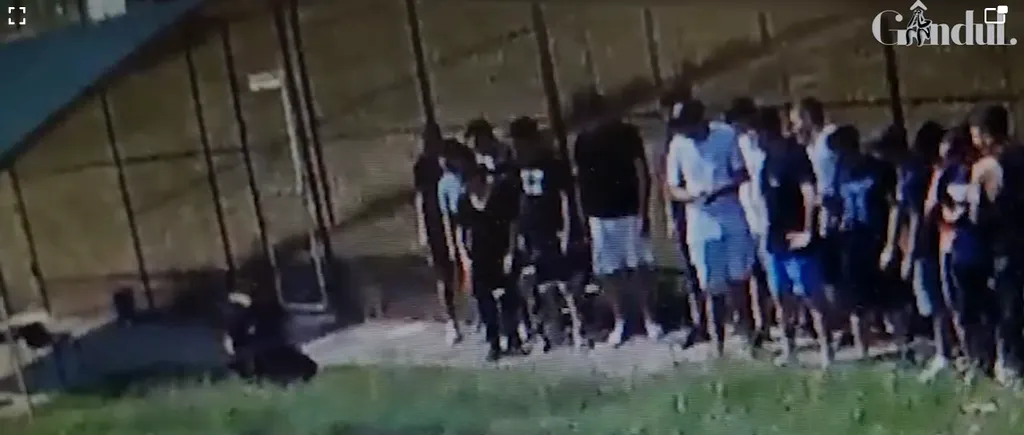 EXCLUSIV VIDEO | Violență extremă la Centrul Educativ Buziaș. Un tânăr este aruncat la pământ, lovit cu pumnii și cu bastoanele de doi supraveghetori