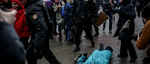 Taxa paraziților a scos pe străzi mii de oameni în Belarus. Poliția a bătut și arestat sute de manifestanți