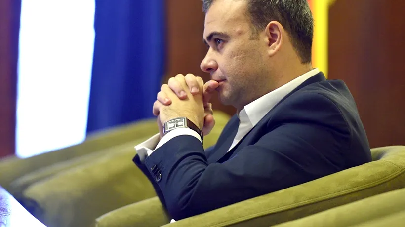 Fostul ministru Darius Vâlcov va fi judecat în arest preventiv în dosarul de corupție