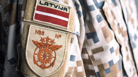 Letonia reintroduce obligativitatea serviciului militar