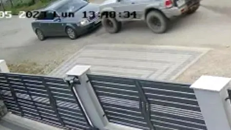 VIDEO | Bărbatul care și-a accidentat intenționat soția și fetița a fost arestat. Care sunt acuzațiile
