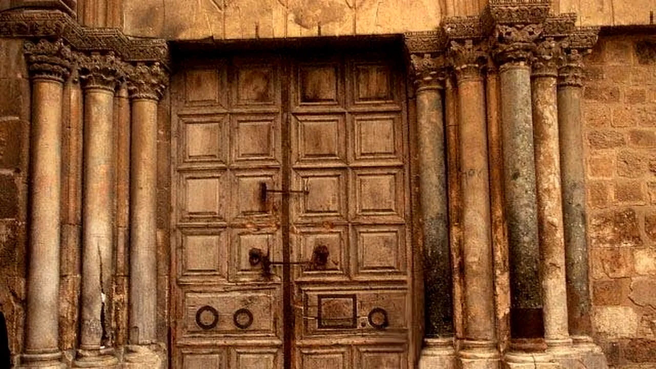 Biserica Sfântului Mormânt, închisă ca o tarabă din șuk 