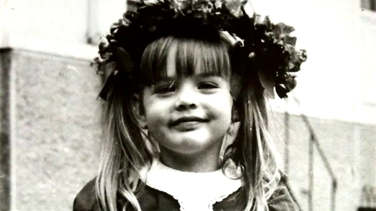 Fetița din imagine e acum o MARE actriță în România! O recunoști?