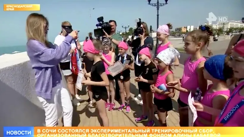 Alina Kabaeva, presupusa amantă a lui Vladimir Putin, apariție publică surprinzătoare. Ce mesaj a transmis copiilor „cea mai flexibilă femeie din Rusia”