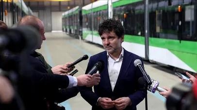 VIDEO Nicușor Dan: „În ceea ce privește mijloacele de transport, iar suntem în mare suferință. Avem achiziția pe tramvaiele și autobuzele electrice cu bani europeni”