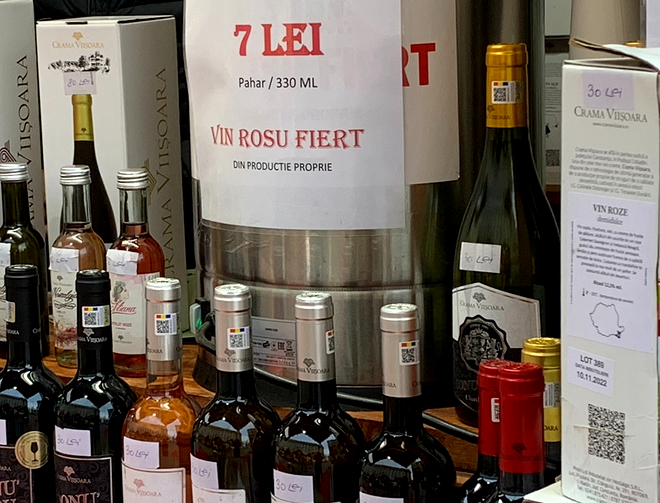Ireal! Cu ce preț se vinde un pahar de vin fiert la Târgul de Crăciun din București / Sursa foto: GÂNDUL