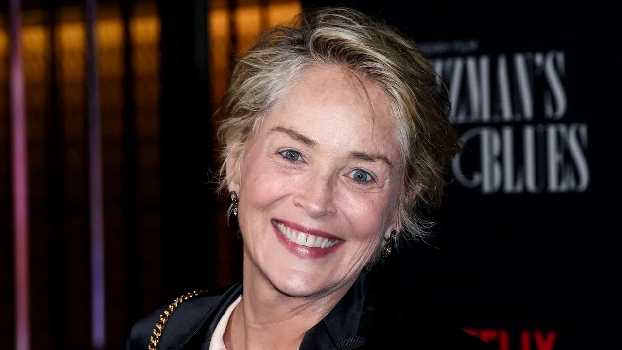 Sharon Stone a dezvăluit că are o tumoră care a fost descoperită doar după un diagnostic greşit