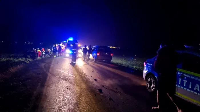 FOTO - VIDEO | Accident groaznic în Ilfov: Un șofer a intrat într-o căruță. Au murit atât el, cât și căruțașul și calul acestuia. „Are acul la 190 km/h” / Imagini cu puternic impact emoțional / Sursa foto: IPJ Ilfov